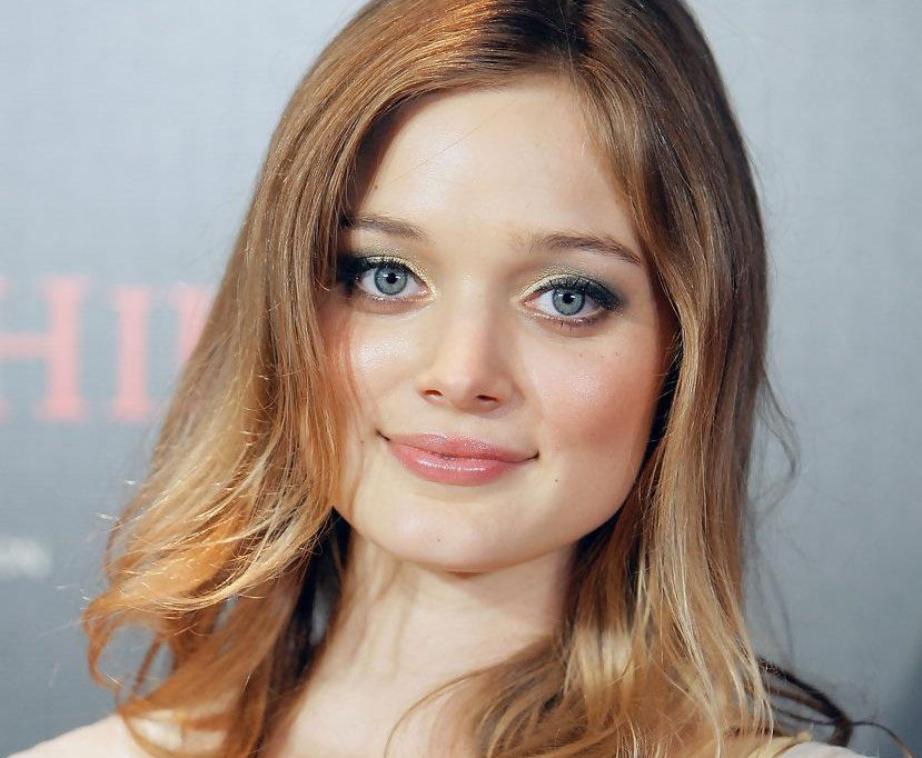 bella-heathcote-makeup-bright-eyeshadow-nk-mcg-yjudx-makeup-1932476846